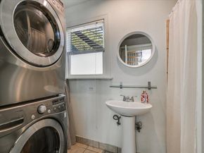 1105 W 43rd ST, Austin TX 78756