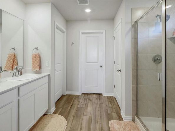 216 Prairie Song LN, Liberty Hill TX 78642