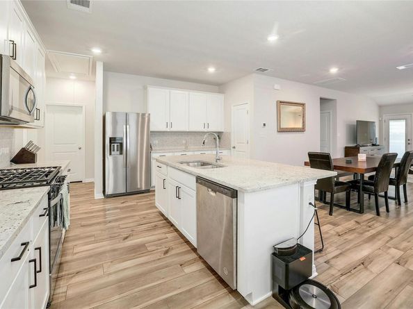 216 Prairie Song LN, Liberty Hill TX 78642
