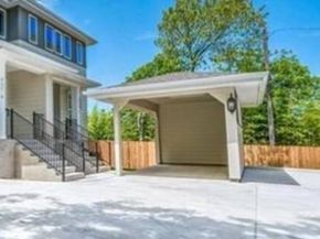 807 E 16th ST B, Austin TX 78702