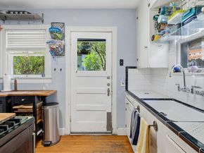 1910 Kinney Ave, Austin TX 78704