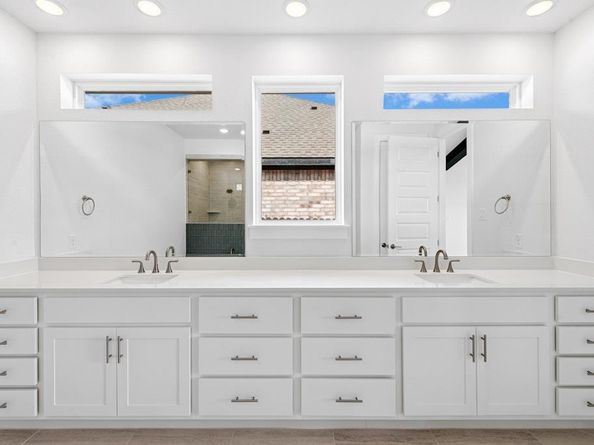 121 Irvine PASS, Liberty Hill TX 78642