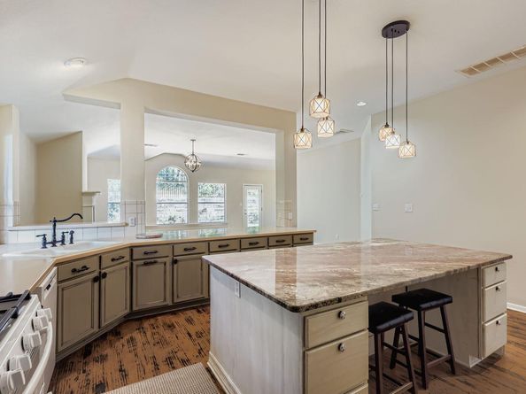 1127 Winding Creek PL, Round Rock TX 78665