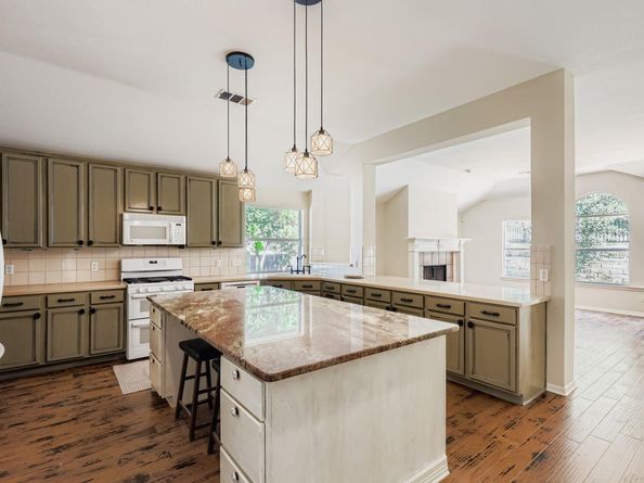 1127 Winding Creek PL, Round Rock TX 78665