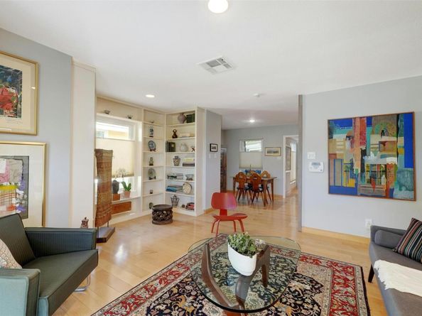 1302 Berkshire DR, Austin TX 78723