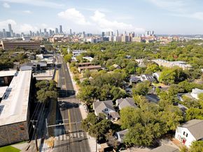830 Harris Ave, Austin TX 78705