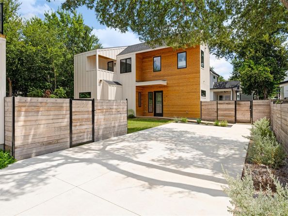 1215 Fort Branch BLVD 2, Austin TX 78721