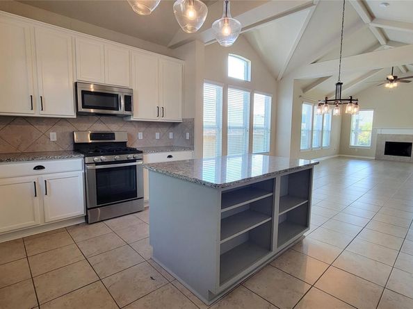 4211 Woodhaven TRL, Round Rock TX 78665