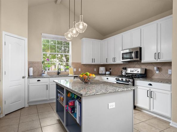 4211 Woodhaven TRL, Round Rock TX 78665