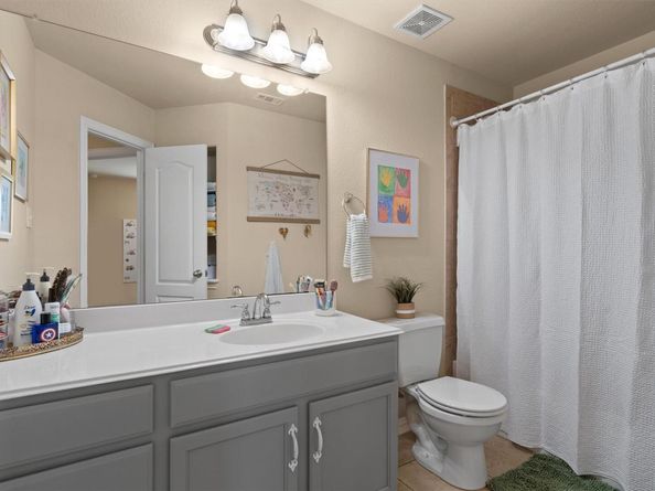4211 Woodhaven TRL, Round Rock TX 78665