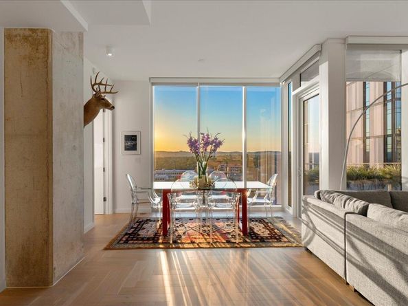 313 W 17th ST 1104, Austin TX 78701