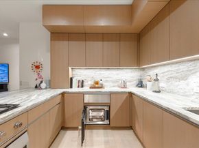 313 W 17th ST 1104, Austin TX 78701