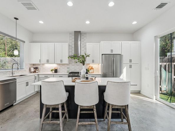 739 Gunter ST 1, Austin TX 78702