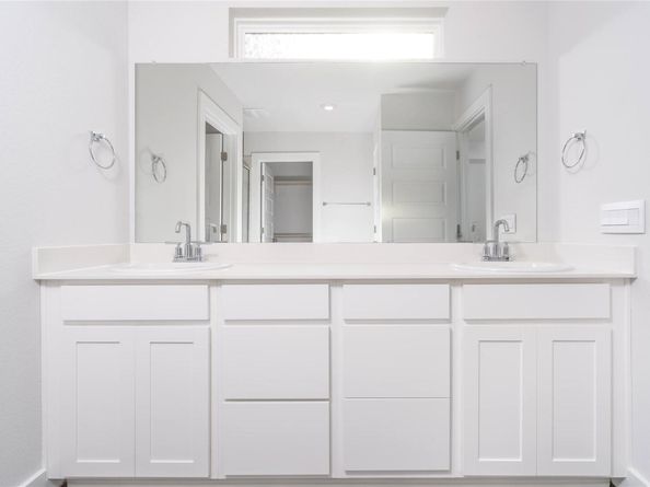 7213 Harmony Shoals BND 158, Austin TX 78744