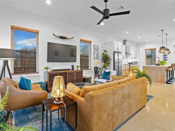 205 W Croslin ST 1 & 2, Austin TX 78752