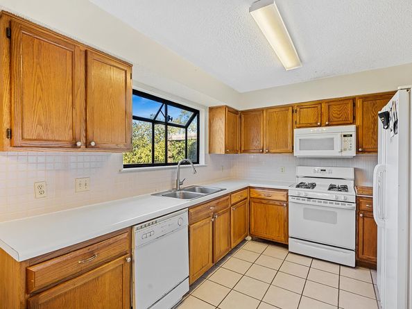 8612 Piney Creek BND, Austin TX 78745