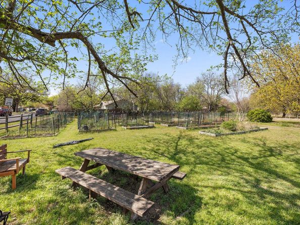 5304 Harvest LN, Austin TX 78745