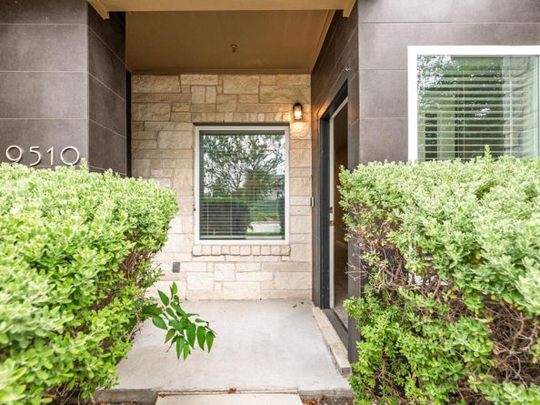 9510 Whisper Willow BLVD, Manor TX 78653