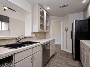 1707 Spyglass DR 47, Austin TX 78746