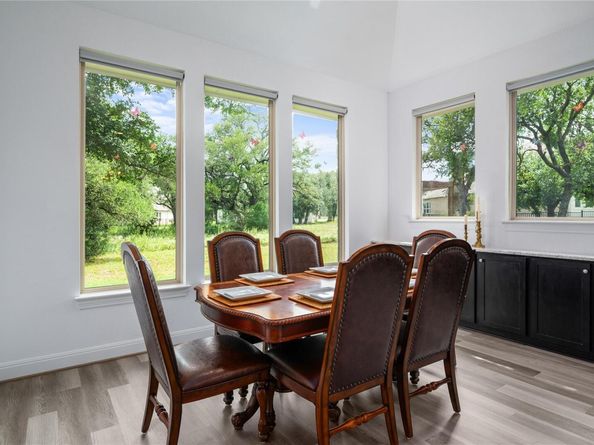 1404 Scenic Oaks DR, Georgetown TX 78628