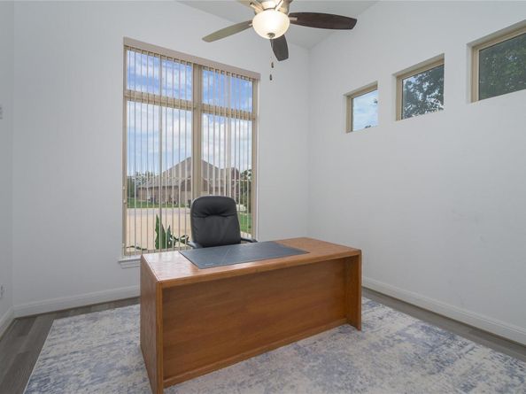 1404 Scenic Oaks DR, Georgetown TX 78628