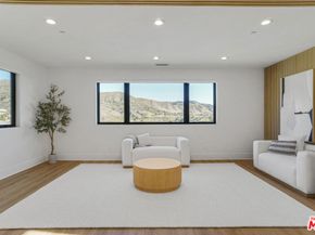 11862 N Hillsborough Lane, Porter Ranch CA 91326