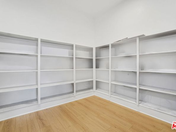 11862 N Hillsborough Lane, Porter Ranch CA 91326