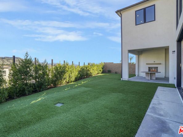 11862 N Hillsborough Lane, Porter Ranch CA 91326