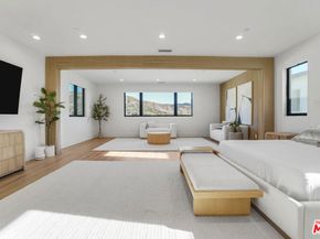 11862 N Hillsborough Lane, Porter Ranch CA 91326