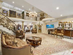 2258 Gloaming Way, Beverly Hills CA 90210