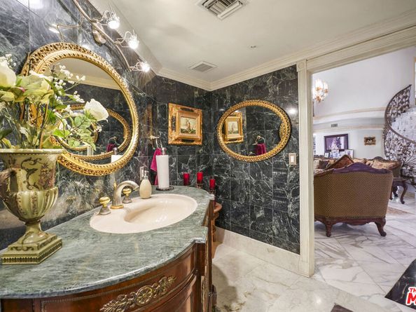 2258 Gloaming Way, Beverly Hills CA 90210