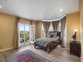 2258 Gloaming Way, Beverly Hills CA 90210