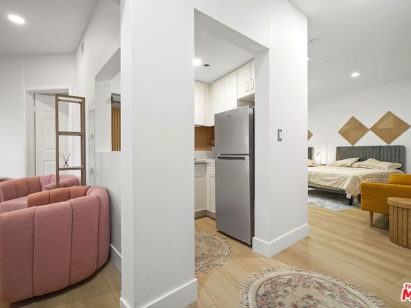 2258 Gloaming Way, Beverly Hills CA 90210