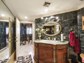 2258 Gloaming Way, Beverly Hills CA 90210