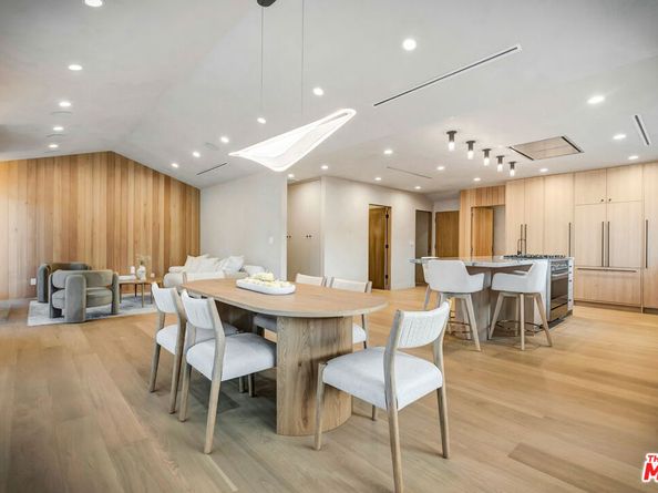 5853 Keokuk Avenue, Woodland Hills CA 91367