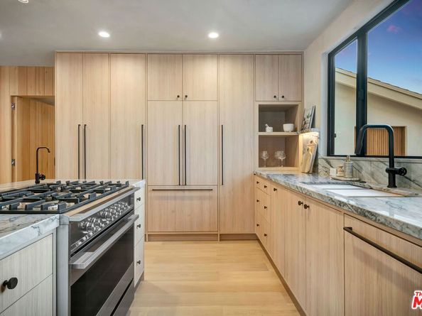 5853 Keokuk Avenue, Woodland Hills CA 91367