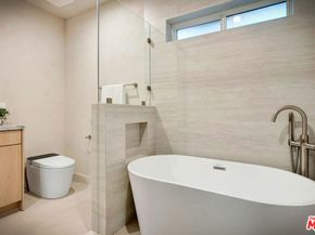 5853 Keokuk Avenue, Woodland Hills CA 91367