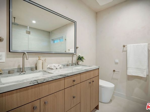 5853 Keokuk Avenue, Woodland Hills CA 91367