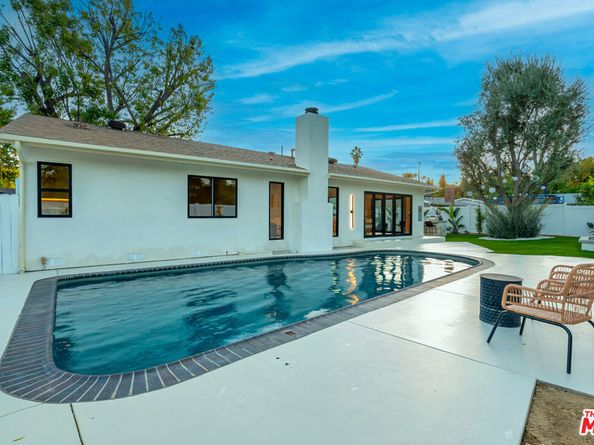 5853 Keokuk Avenue, Woodland Hills CA 91367