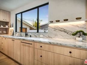 5853 Keokuk Avenue, Woodland Hills CA 91367