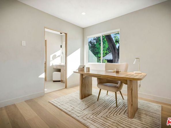 5853 Keokuk Avenue, Woodland Hills CA 91367