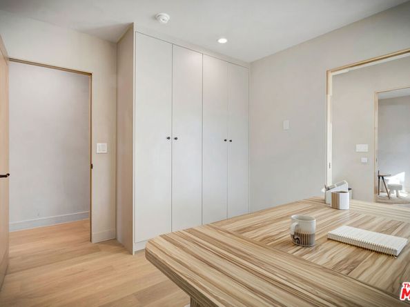 5853 Keokuk Avenue, Woodland Hills CA 91367