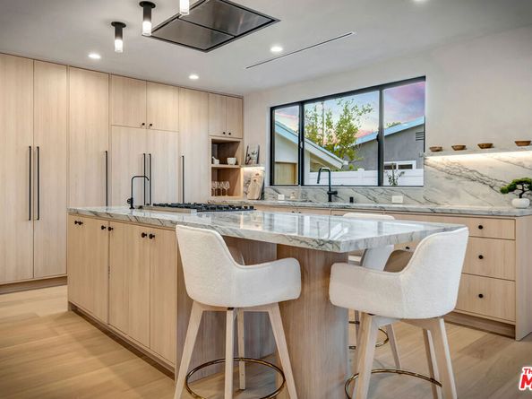 5853 Keokuk Avenue, Woodland Hills CA 91367