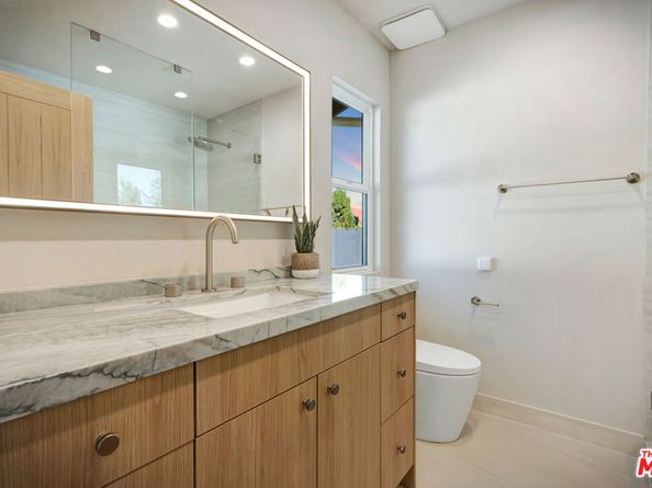 5853 Keokuk Avenue, Woodland Hills CA 91367