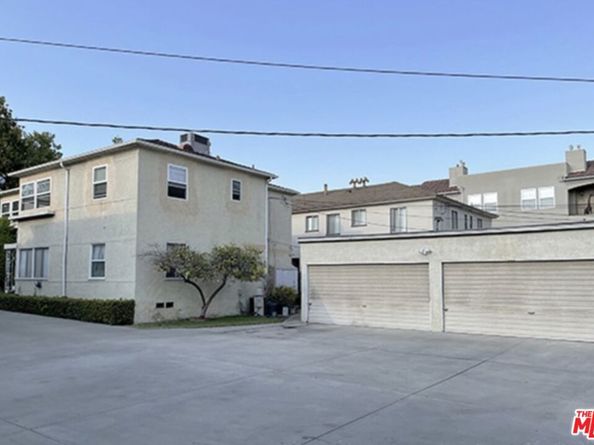 10634 Whipple Street, Toluca Lake CA 91602