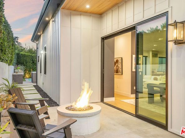 5003 Mammoth Avenue, Sherman Oaks CA 91423