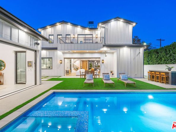 5003 Mammoth Avenue, Sherman Oaks CA 91423