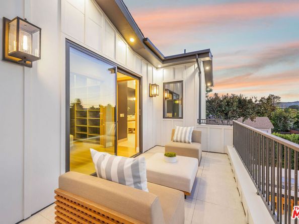 5003 Mammoth Avenue, Sherman Oaks CA 91423