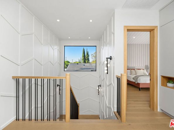 5003 Mammoth Avenue, Sherman Oaks CA 91423