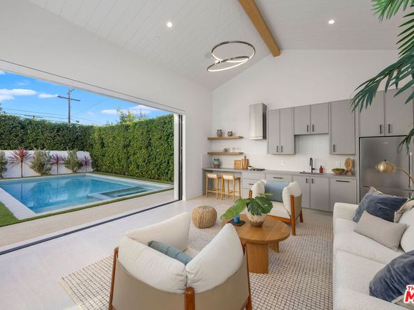 5003 Mammoth Avenue, Sherman Oaks CA 91423